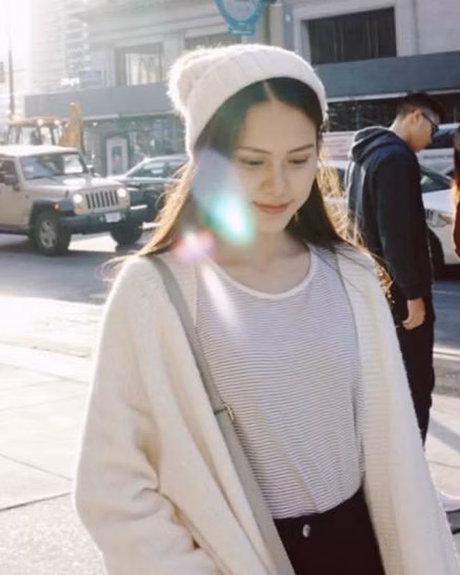 6 cô nàng du học sinh xinh nhất 2018: Người là bạn gái cầu thủ, người body như hotgirl, người giành học bổng khủng 15 tỷ đồng - Ảnh 3.