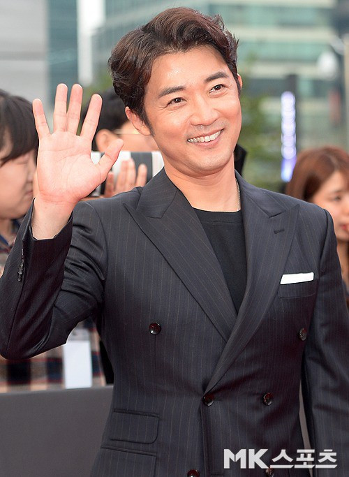 Loạt người đẹp, mỹ nam gây thất vọng với nhan sắc tuổi xế chiều: Lúc trẻ đẹp xuất sắc, về già xuống sắc không nhận ra - Ảnh 12.