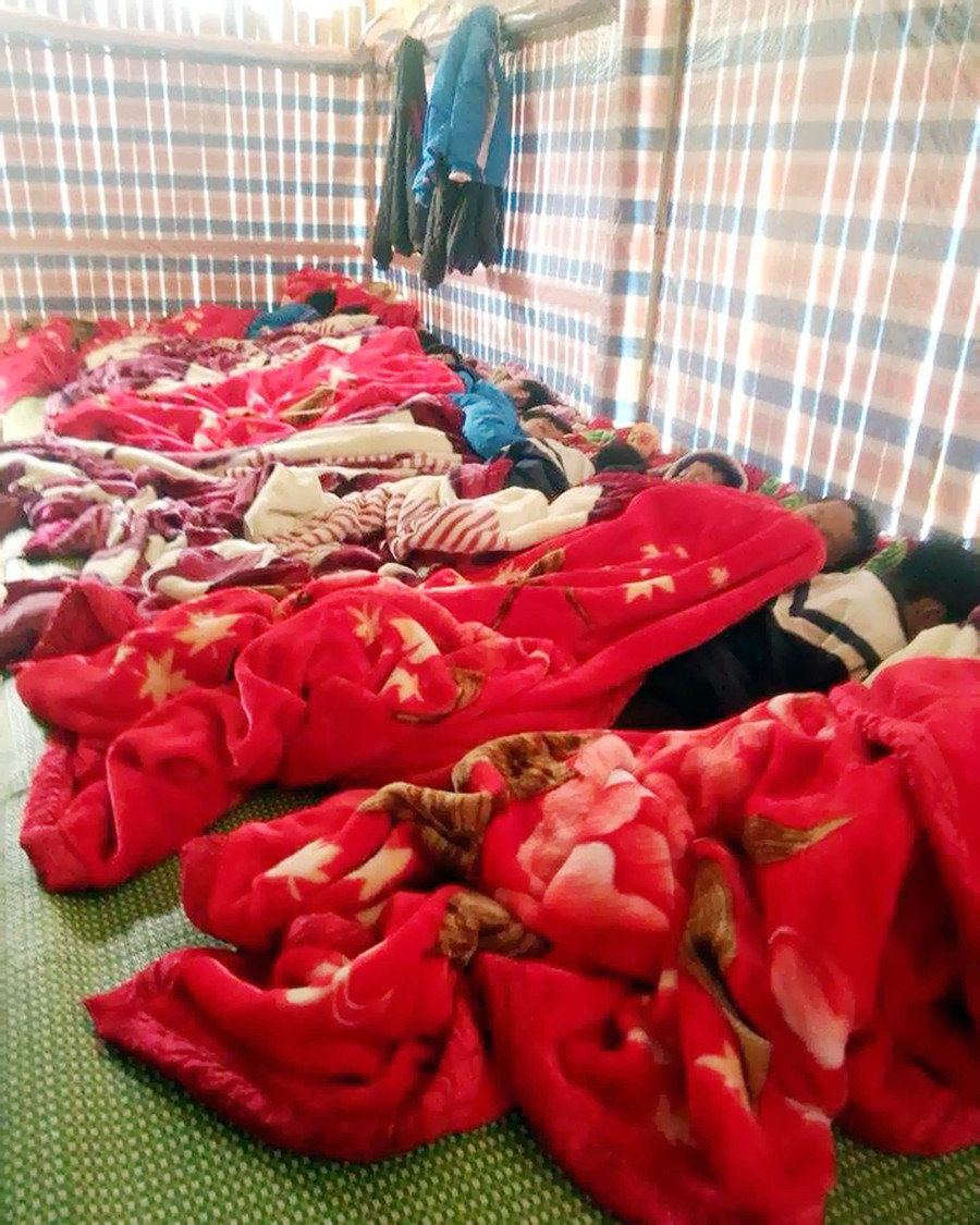 Các trường vùng cao nỗ lực phòng tránh rét cho HS