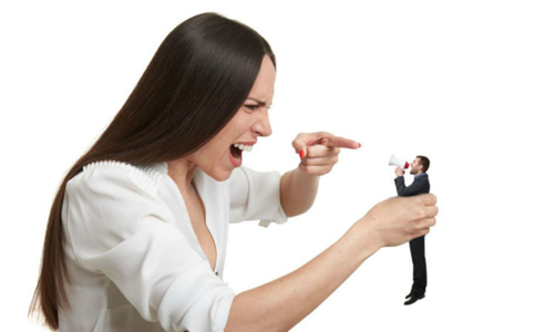 Nổi giận vì tính lo xa của chồng ảnh 1 Bà vợ nổi giận vì chồng lo xa