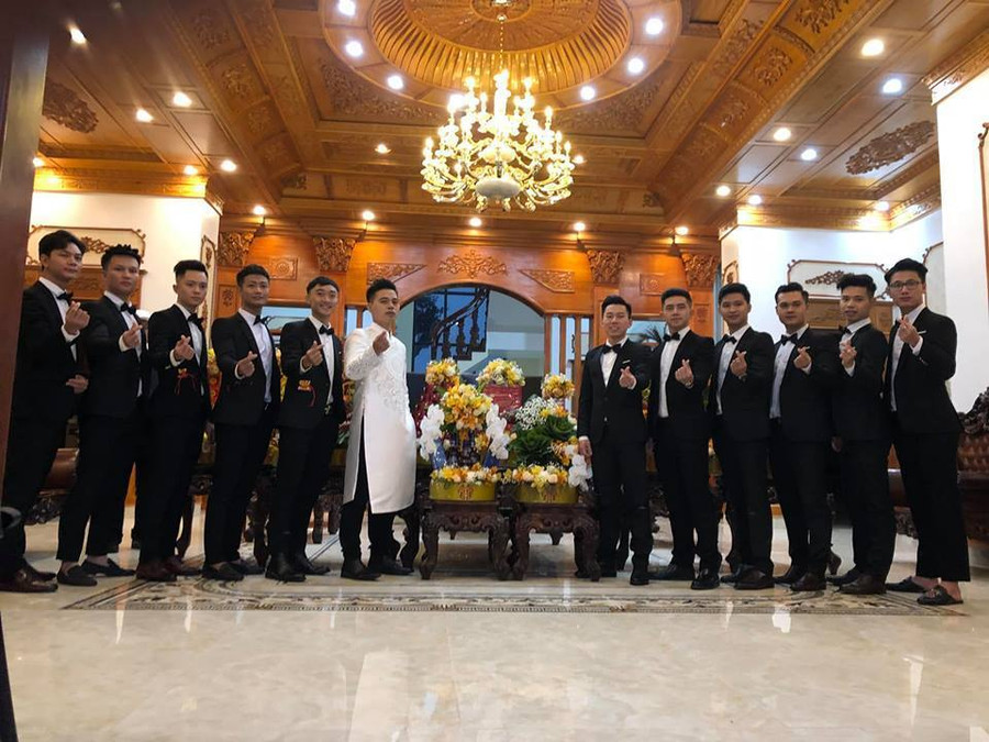 Lâu đài của đại gia Nam Định có con gái đeo vàng trĩu cổ ngày cưới