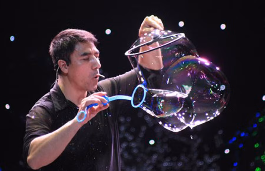 Huyền thoại bong bóng gốc Việt Fan Yang trở lại Việt Nam