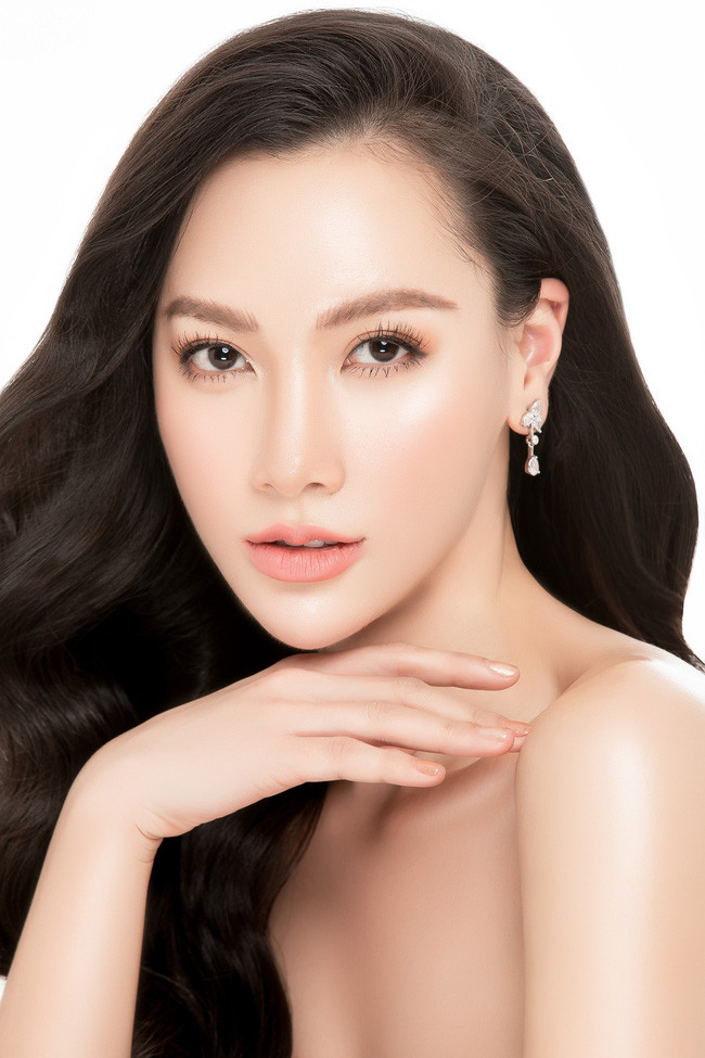 MC Minh Hà tiết lộ quy tắc ăn mặc tại VTV và bí quyết để có làn da đẹp như mơ - Ảnh 2. MC Minh Hà tiết lộ quy tắc ăn mặc tại VTV và bí quyết để có làn da đẹp như mơ - Ảnh 2.