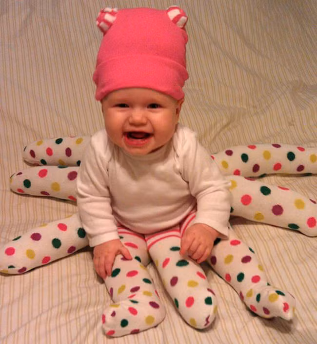 cac ba me dung bao gio de tre o nha mot minh voi ong bo ba dao hinh anh 4