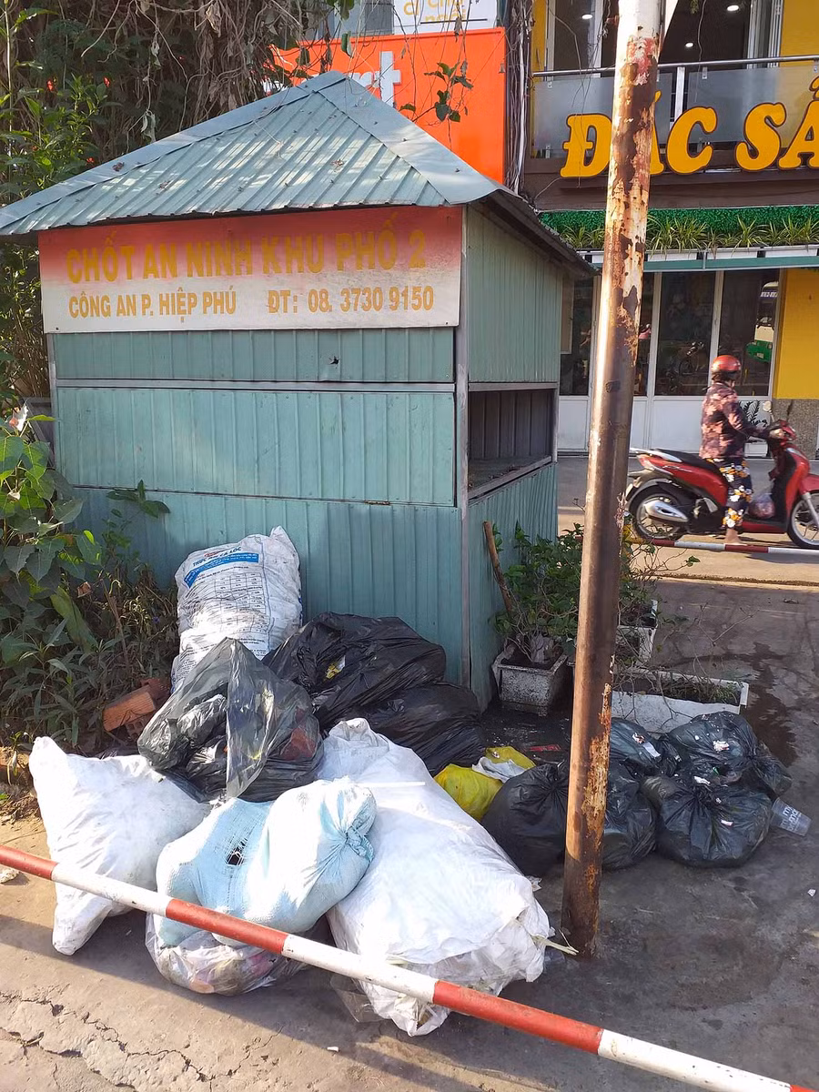 Ảnh chụp ngày 12/1 tại chốt an ninh khu phố 2