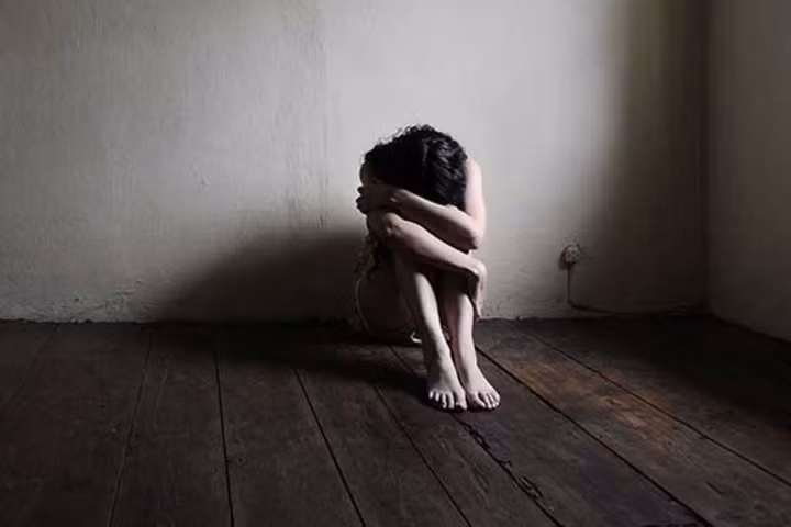 bi kich khi tra dua ke buon nguoi cua thieu nu trung quoc hinh anh 1