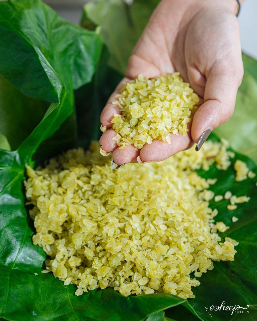 Cốm có thể dùng để chế biến ra rất nhiều món ngon như chả cốm, cốm xào, xôi cốm hay chè cốm hạt sen.