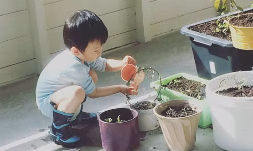 loi-ich-khong-ngo-khi-cha-me-bot-mua-do-choi-cho-con