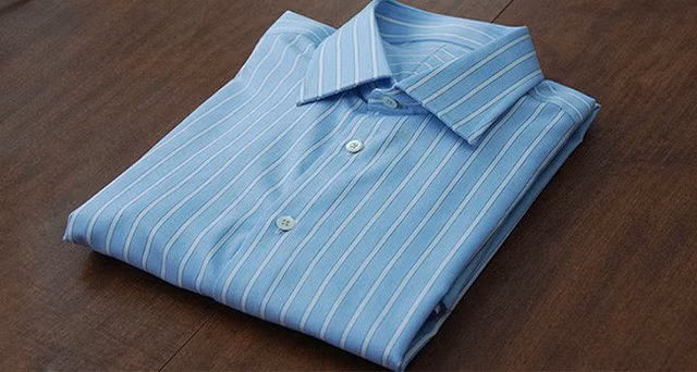 Đến nhà đồng nghiệp liên hoan, bất ngờ phát hiện quần đùi của chồng trong tủ quần áo và đòn cao tay của người vợ