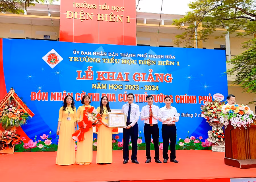 Trường tiểu học Điện Biên 1 được ghi nhận nhiều thành tích trong học tập và giảng dạy. (Ảnh: NT).