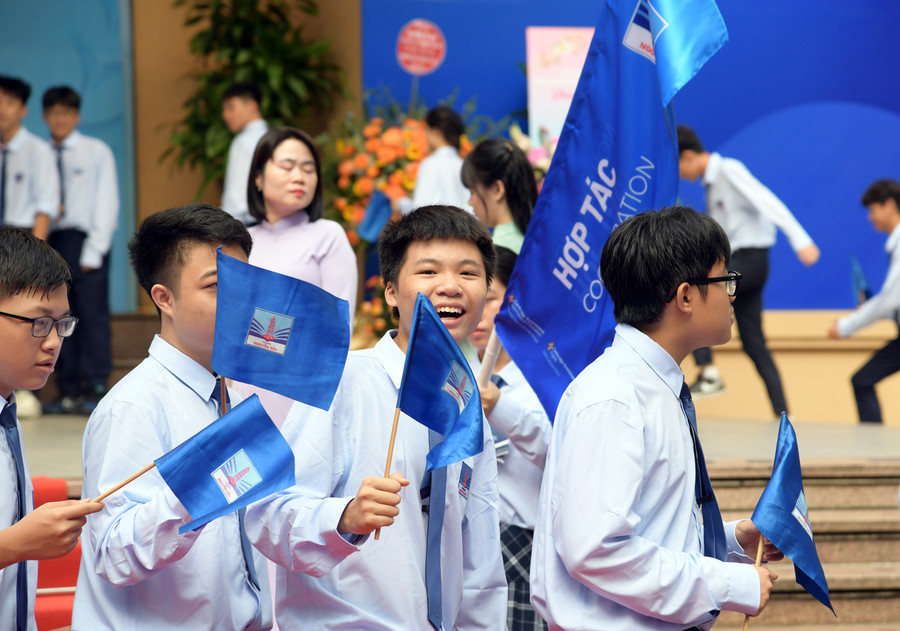 Năm học này, Trường Nguyễn Siêu có hơn 1.500 học sinh. Năm học này, Trường Nguyễn Siêu có hơn 1.500 học sinh.