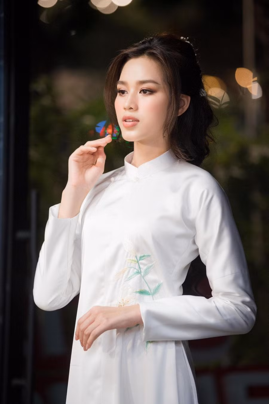 Tuy nhiên, nàng hậu xứ Thanh không tránh khỏi cảm giác lưu luyến vì 2 năm nhiệm kỳ lại trôi qua quá nhanh.