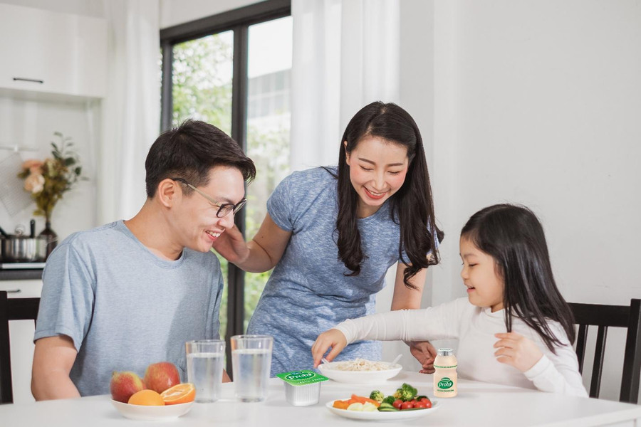 Sử dụng sữa chua probiotics là một cách giải độc kim loại hiệu quả cũng như mang lại nhiều tác dụng hữu ích khác cho sức khỏe của cả gia đình. Nguồn: Istock Sử dụng sữa chua probiotics là một cách giải độc kim loại hiệu quả cũng như mang lại nhiều tác dụng hữu ích khác cho sức khỏe của cả gia đình. Nguồn: Istock