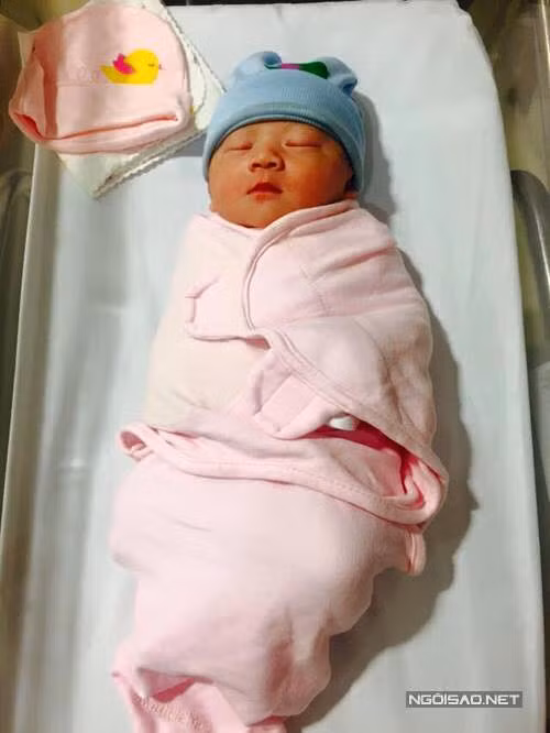 5 tiếng chờ đẻ đau đớn và câu chuyện xúc động của Trang Trần