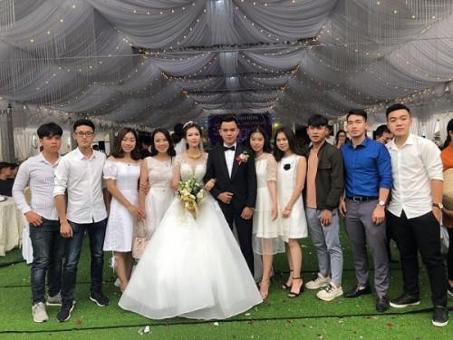 Cô dâu xinh đẹp trong đám cưới khủng ở Vĩnh Phúc, dựng rạp đã mất 1 tỷ đồng hình ảnh 1 co dau xinh dep trong dam cuoi khung o vinh phuc, dung rap da mat 1 ty dong hinh anh 1