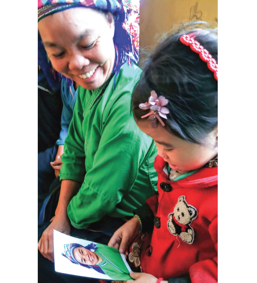 Khoảnh khắc hạnh phúc của mẹ và con