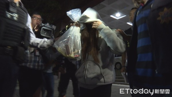 Bé 2 tuổi bị bỏ đói đến chết vì mẹ mải làm chuyện này với bạn trai ảnh 3 Mẹ của bé trai 2 tuổi.