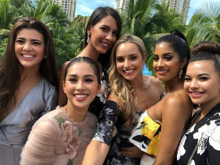 Trong các hoạt động bên lề ngoài gu thời trang nổi bật, đại diện Việt Nam được đánh giá hòa đồng, thân thiện.