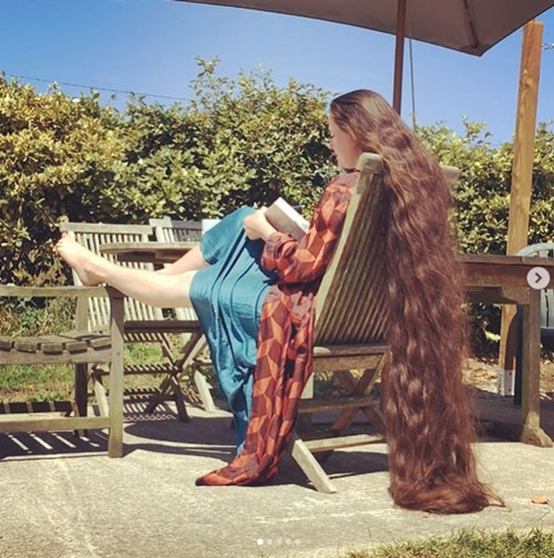 Tóc dài, đẹp đáng kinh ngạc dù 14 năm không gội đầu hình ảnh 3 toc dai, dep dang kinh ngac du 14 nam khong goi dau hinh anh 3