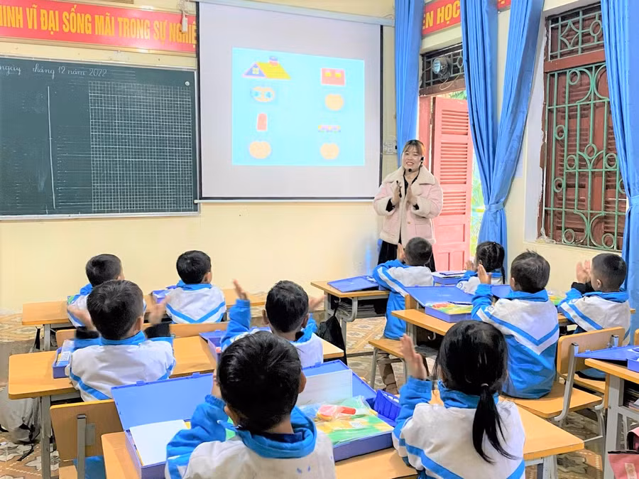 Công nghệ thông tin được ứng dụng trong dạy học thu hút sự hứng khởi của học sinh.