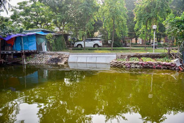 Cận cảnh khối bê tông nặng 2 tấn sẽ thí điểm kè hồ Gươm