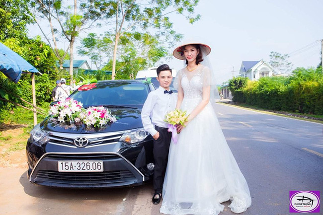 Sự chênh lệch chiều cao gây được nhiều chú ý.