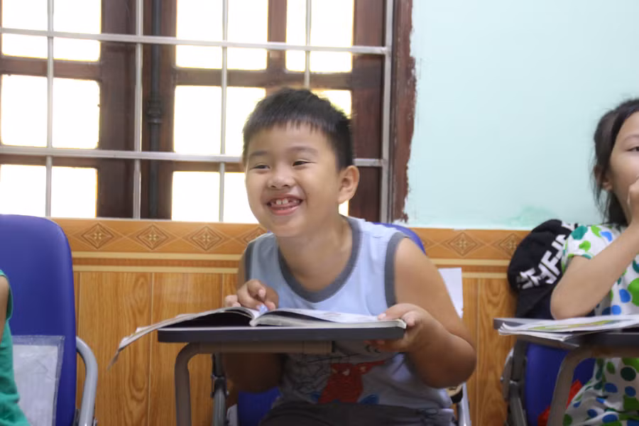 Lớp học 1 đô mang tiếng Anh về làng