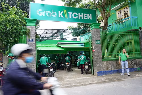 "Căn bếp trung tâm" đầu tiên tại Việt Nam của Grab ở Thủ Đức, TP HCM. Ảnh: Viễn Thông.