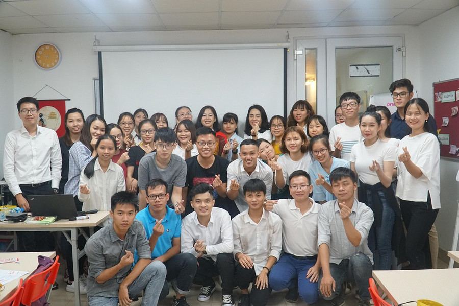 Buổi tập huấn đầu tiên diễn ra thành công tốt đẹp. Buổi tập huấn đầu tiên diễn ra thành công tốt đẹp.