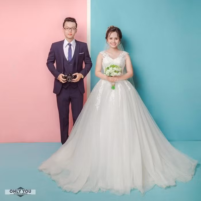 Vô tình cho số điện thoại ở đám cưới, chàng trai có vợ sau 99 ngày yêu ảnh 1