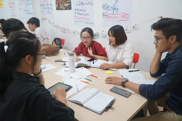 Sinh viên Sáng kiến hỗ trợ sinh viên (Dynagen Initiative) được tham gia các khóa tập huấn nâng cao kỹ năng để phát triển bản thân trong suốt năm học 2019-2020.