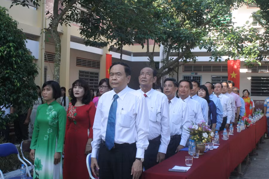  Chủ tịch Ủy ban Mặt trận Tổ quốc Việt Nam Trần Thanh Mẫn dự lễ khai giảng tại Hậu Giang