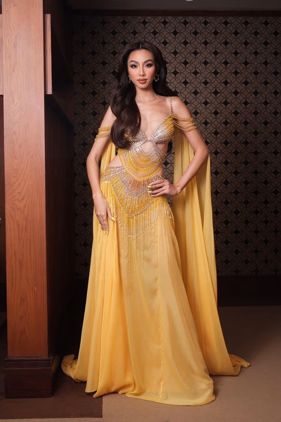 Từ ánh mắt đến thần thái của Hoa hậu Hoà bình Quốc tế đều rất tự tin và chuyên nghiệp.