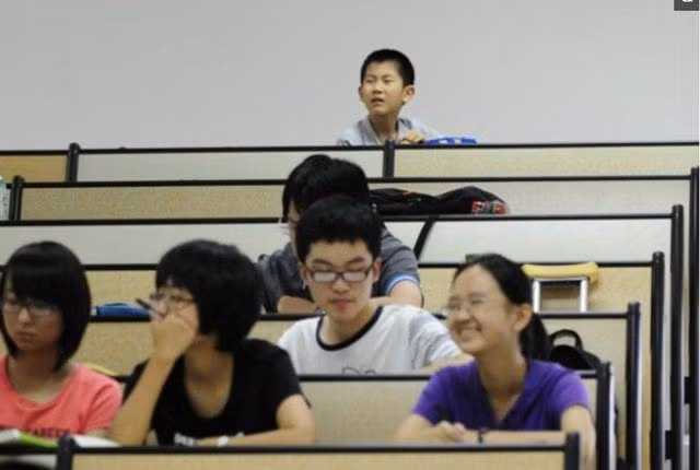 con 7 tuoi moi hoc tieu hoc, di duoc 3 ngay giao vien khong nhan vi ly do bat ngo - 5