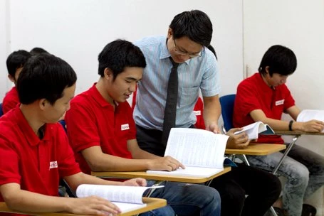 Giờ học môn lập trình tại Hệ thống đào tạo lập trình viên quốc tế Aprotrain Aptech.