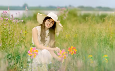 Tài năng sinh viên thanh lịch trường kinh tế dịu dàng giữa đồng nội