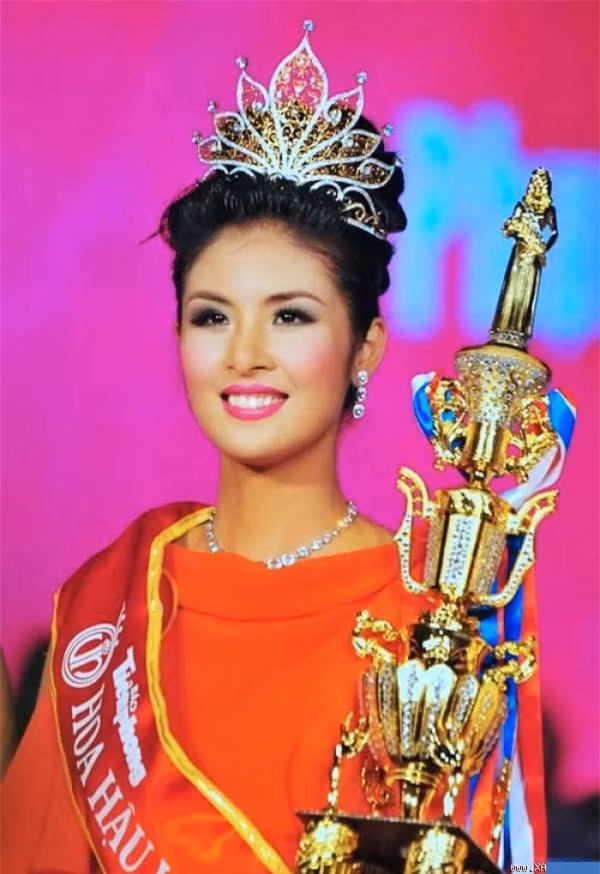 2 Hoa hậu Việt Nam hơn 30 tuổi chưa chồng, chăm chỉ kiếm tiền, thành đại gia ngầm của showbiz Việt - Ảnh 3.