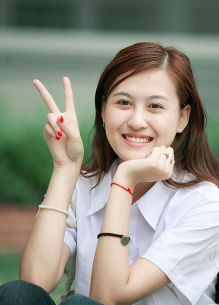 Dàn hot girl Việt đã xinh tự nhiên vẫn phẫu thuật thẩm mỹ ảnh 15 Dàn hot girl Việt đã xinh tự nhiên vẫn phẫu thuật thẩm mỹ ảnh 15