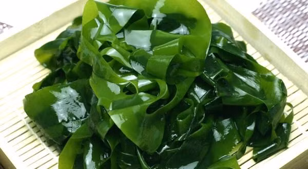 sau khi rut khoi gioi giai tri, hoa hau truong tu lam gay soc boi nhan sac u40 - 8