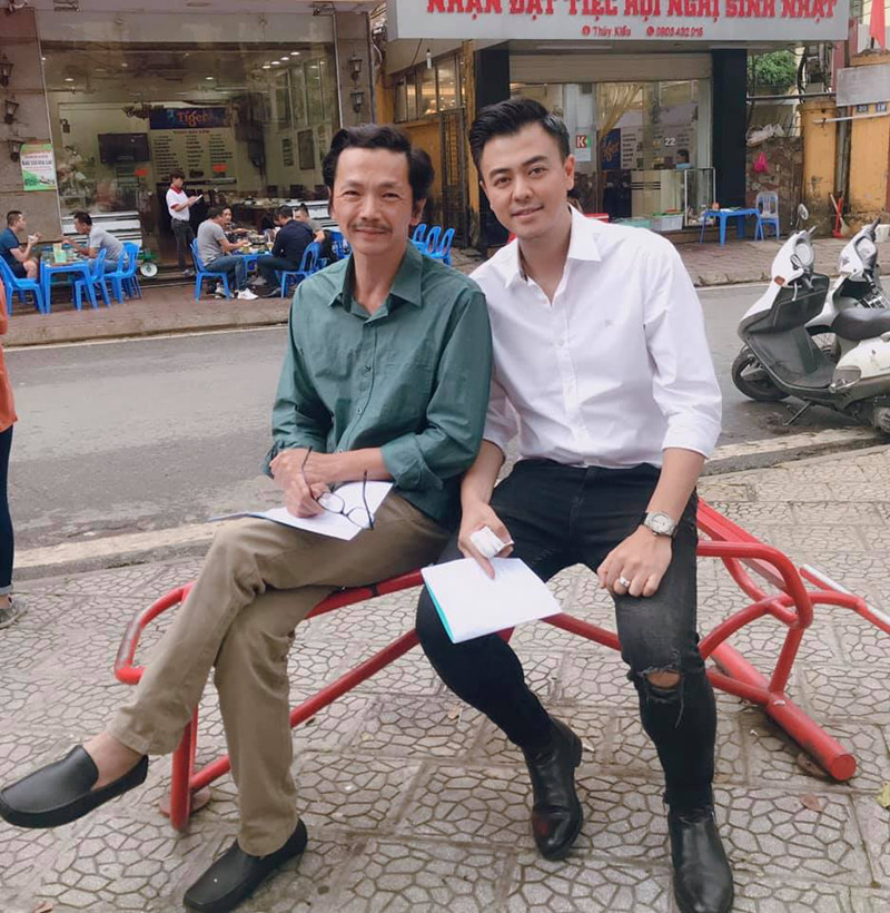 vẻ điển trai của chú quốc "đa tình" trong "về nhà đi con" hình 4 ve dien trai cua chu quoc "da tinh" trong "ve nha di con" hinh 4