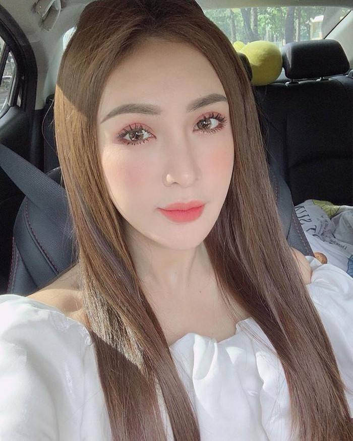 Dàn hot girl Việt đã xinh tự nhiên vẫn phẫu thuật thẩm mỹ ảnh 8 Dàn hot girl Việt đã xinh tự nhiên vẫn phẫu thuật thẩm mỹ ảnh 8