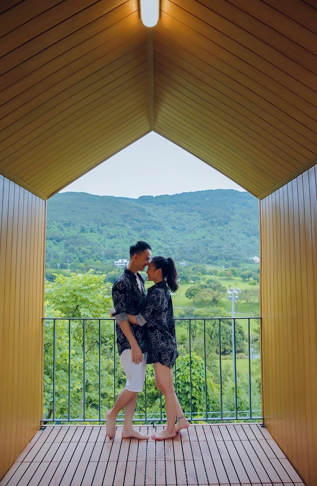 Sau ba năm ly hôn, Dũng "Về nhà đi con" lần đầu công khai tình tứ bạn gái nóng bỏng ảnh 9 Dũng