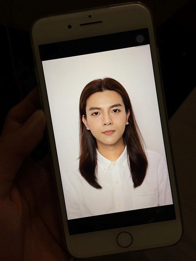 Chuyện cảm động về anh chàng 9x nuôi tóc dài như thiếu nữ ảnh 3 Chuyện cảm động về anh chàng 9x nuôi tóc dài như thiếu nữ - ảnh 3