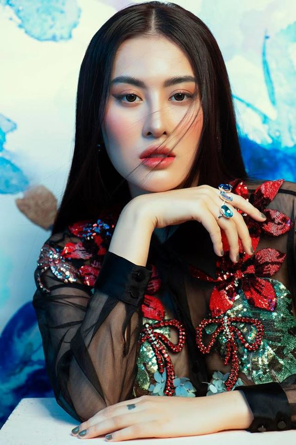 Vẫn là gương mặt ấy nhưng Hà Lade lại lộ xương hàm lệch, nghi là do di chứng thẩm mĩ? ảnh 6