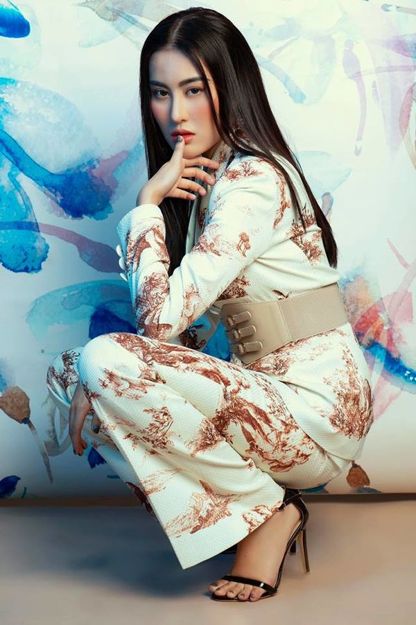 Vẫn là gương mặt ấy nhưng Hà Lade lại lộ xương hàm lệch, nghi là do di chứng thẩm mĩ? ảnh 5