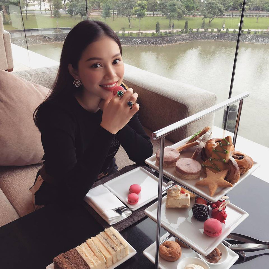 Cuộc sống sang chảnh của “ngọc nữ” 9X bị đồn là bạn gái mới của em chồng Hà Tăng ảnh 11