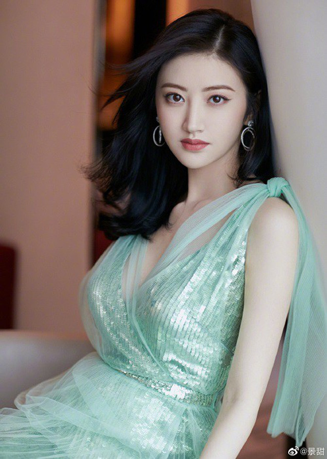 Bất ngờ ảnh thời đi học của Triệu Vy, Huỳnh Hiểu Minh, Phạm Băng Băng... ảnh 23 Bất ngờ với ảnh thời đi học của sao Hoa ngữ: Hồ Ca, Huỳnh Hiểu Minh khác hoàn toàn hiện tại, Chung Hán Lương, Phạm Băng Băng vẫn đẹp xuất sắc từ bé-24