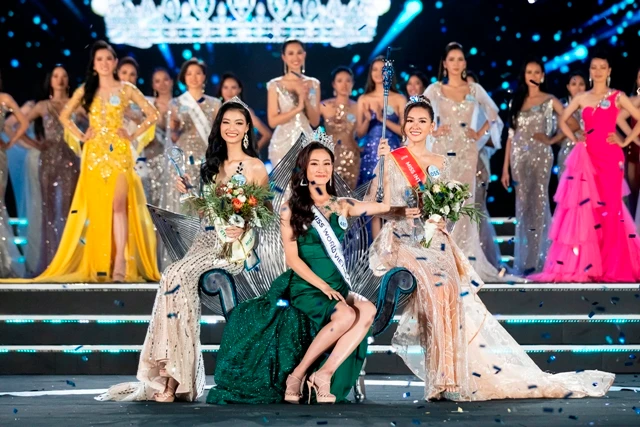 Lương Thùy Linh đăng quang Miss World Việt Nam 2019