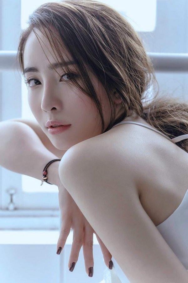 Cùng nhau selfie, Thư và Nhã “tiểu tam” đọ nhan sắc một chín một mười ảnh 3 cung nhau selfie, thu va nha “tieu tam” khang dinh nhan sac mot chin mot muoi - 6