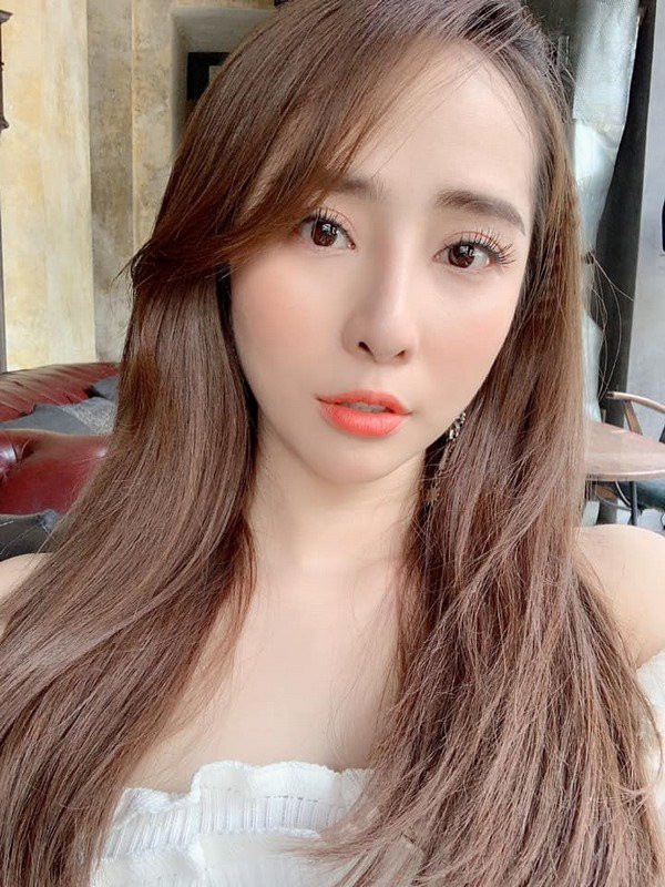 Cùng nhau selfie, Thư và Nhã “tiểu tam” đọ nhan sắc một chín một mười ảnh 4 cung nhau selfie, thu va nha “tieu tam” khang dinh nhan sac mot chin mot muoi - 7